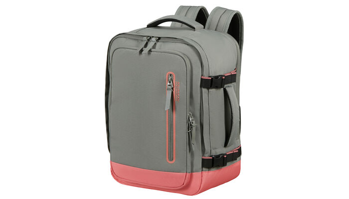 Oppfyller kravene til størrelse for gratis håndbagasje om bord hos Ryanair og Wizz Air