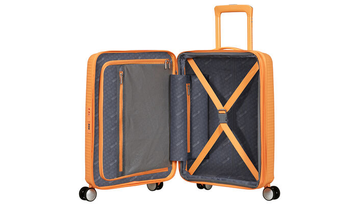 Innvendig organisering med en ekstra lomme med glidelås