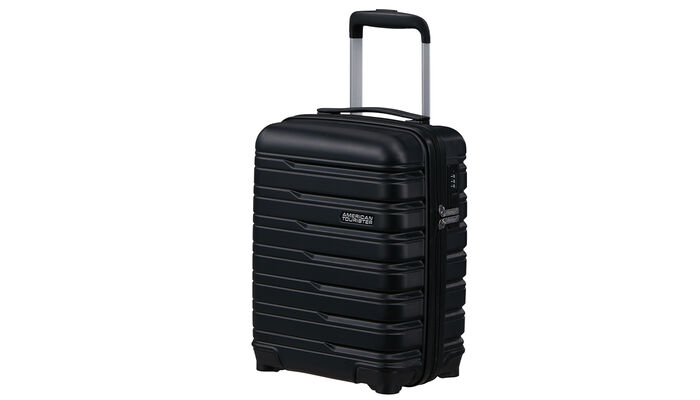 Oppfyller kravene til størrelse for gratis håndbagasje om bord hos Ryanair og Wizz Air