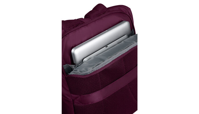 Separate lommer for laptop og nettbrett