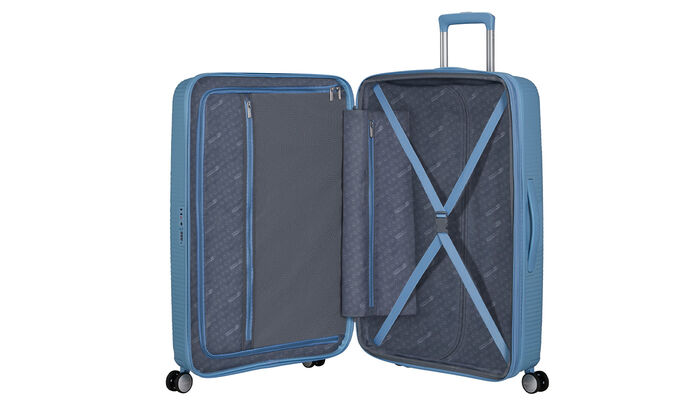 Innvendig organisering med en ekstra lomme med glidelås