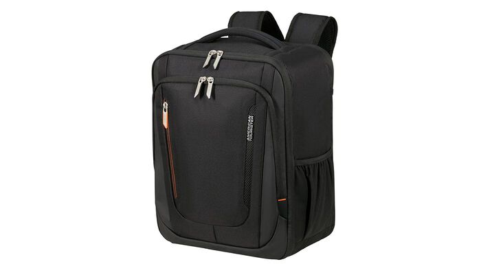 Oppfyller kravene til størrelse for gratis håndbagasje om bord hos Ryanair og Wizz Air