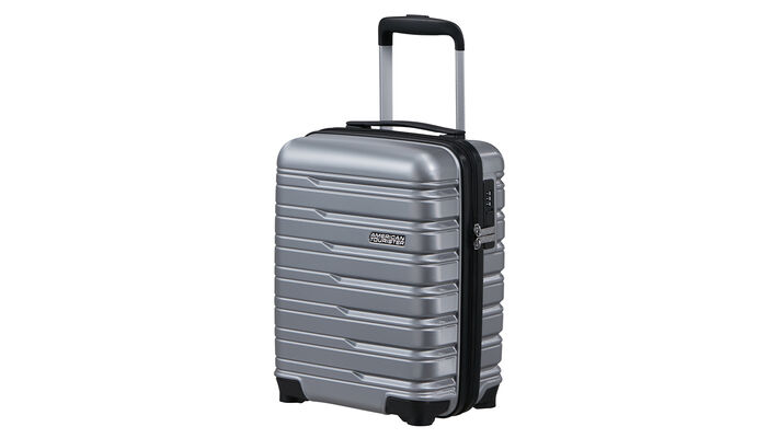 Oppfyller kravene til størrelse for gratis håndbagasje om bord hos Ryanair og Wizz Air