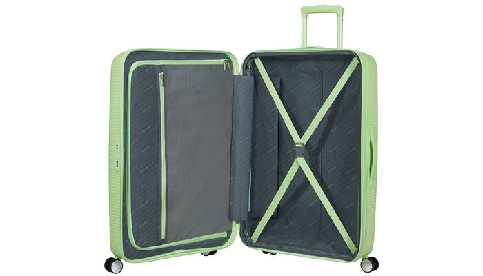 Innvendig organisering med en ekstra lomme med glidelås