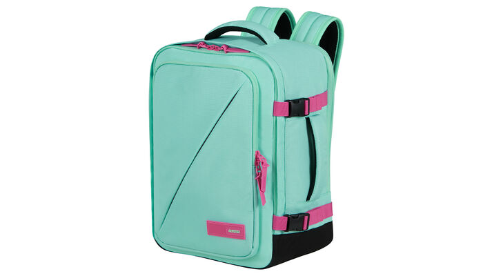 Oppfyller kravene til størrelse for gratis håndbagasje om bord hos Ryanair og Wizz Air