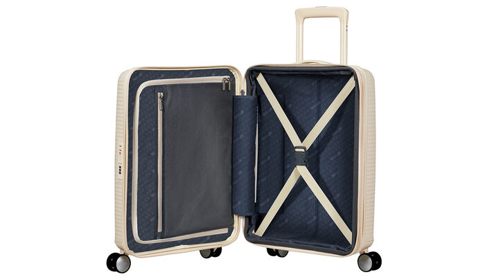 Innvendig organisering med en ekstra lomme med glidelås