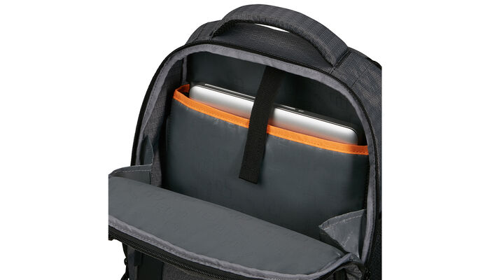 15,6" laptoplomme