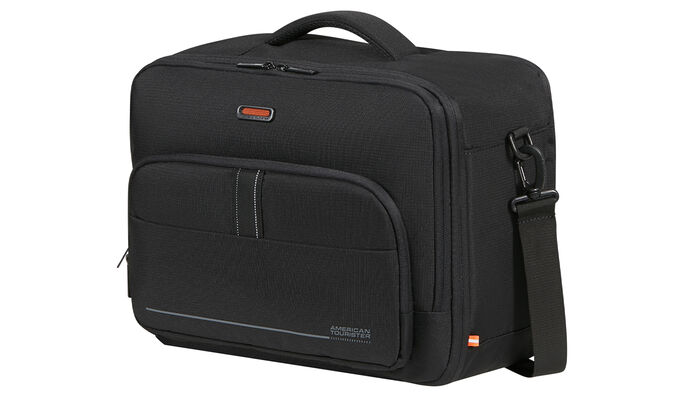 Oppfyller kravene til størrelse for gratis håndbagasje om bord hos Ryanair og Wizz Air