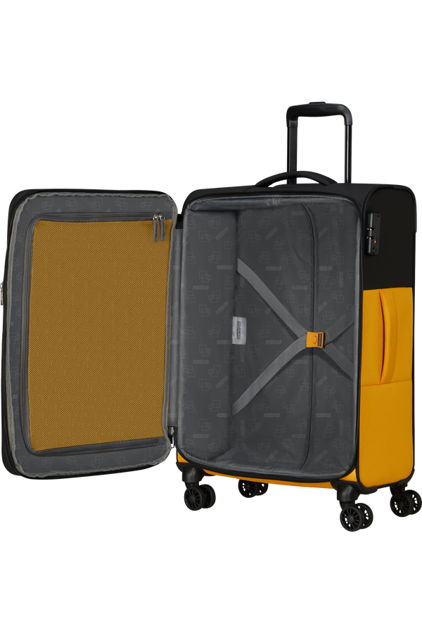 American Tourister Daring Dash Spinner Expandable TSA M  Black/Yellow American Tourister Daring Dash Spinner Expandable TSA M  Black/Yellow