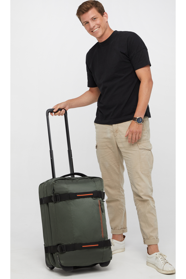 American Tourister Urban Track Duffle with Wheels S  Dark Khaki American Tourister Urban Track Duffle with Wheels S  Dark Khaki