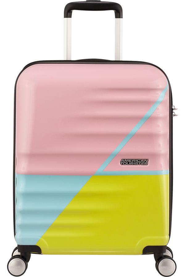 American Tourister Wavebreaker Spinner 55cm  Zig Zag