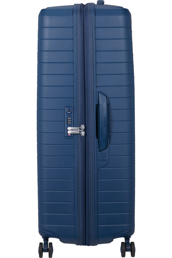 American Tourister FastForward Spinner 83/31 TSA EXP 83cm  Marineblå American Tourister FastForward Spinner 83/31 TSA EXP 83cm  Marineblå